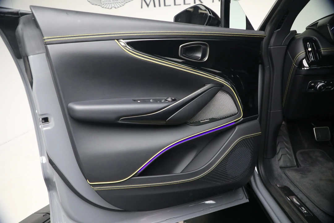 2026 Aston Martin DBX - Image 21 of 31