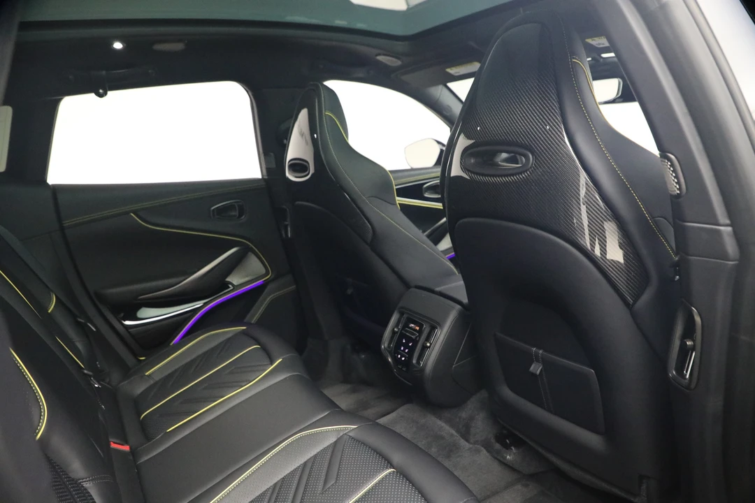 2026 Aston Martin DBX - Image 25 of 31