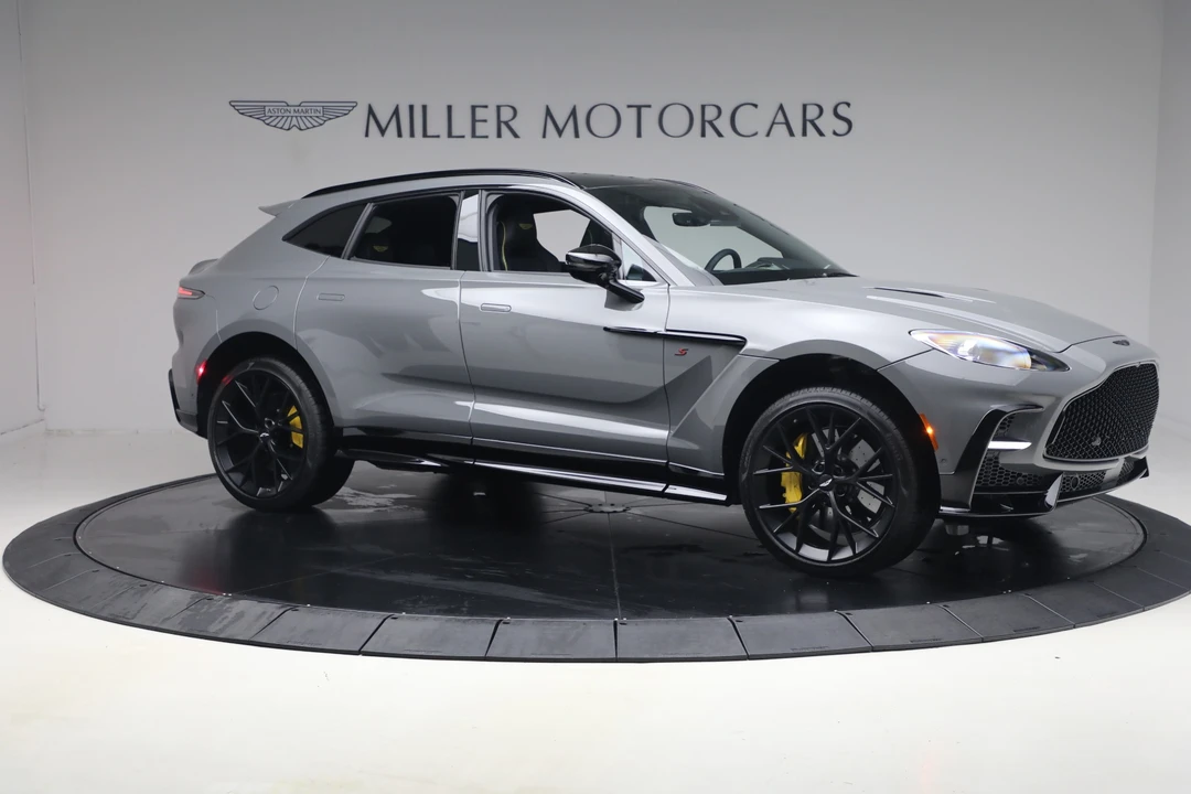 2026 Aston Martin DBX - Image 11 of 31