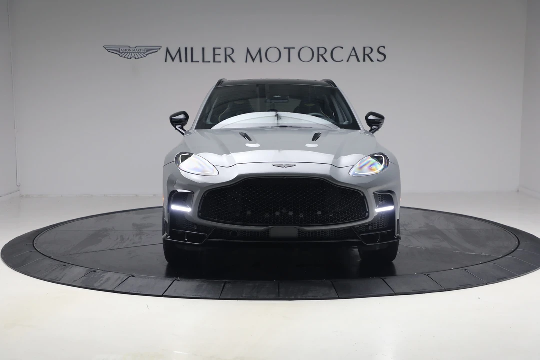 2026 Aston Martin DBX - Image 13 of 31