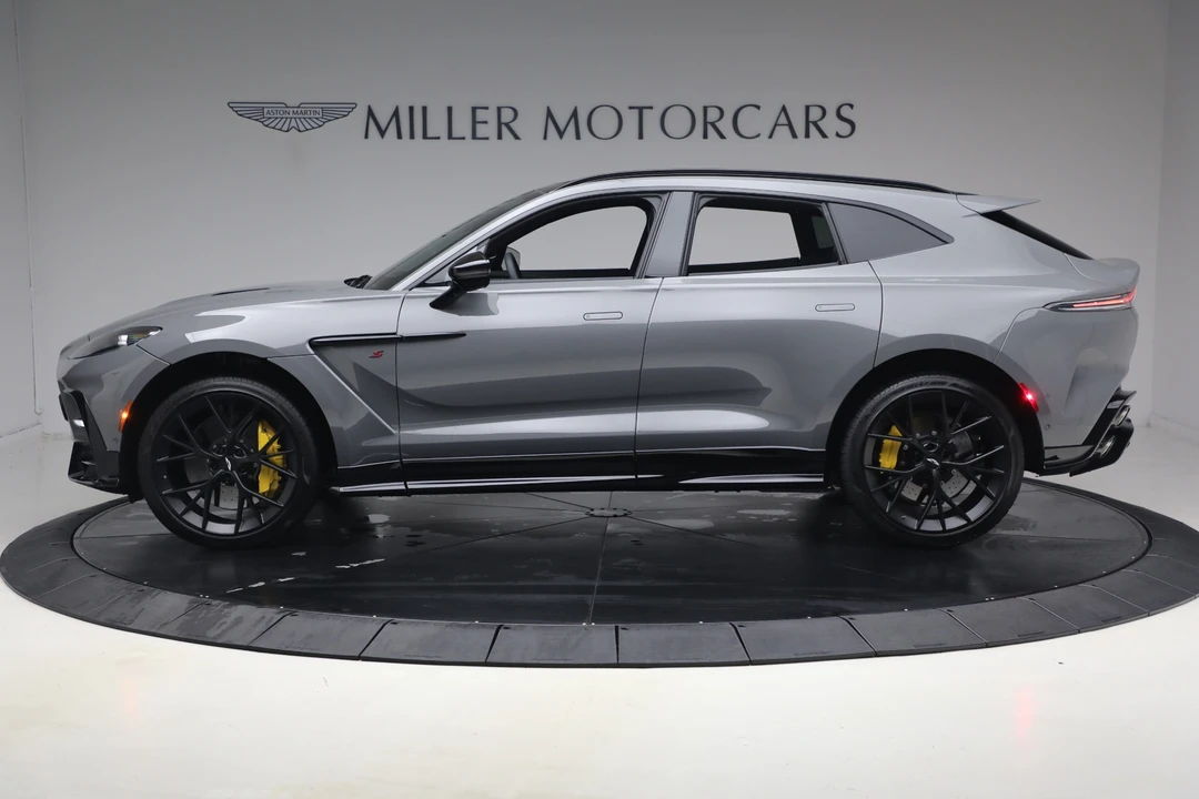 2026 Aston Martin DBX - Image 4 of 31