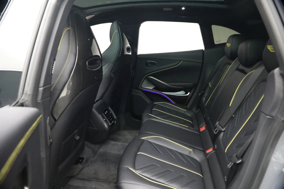 2026 Aston Martin DBX - Image 19 of 31