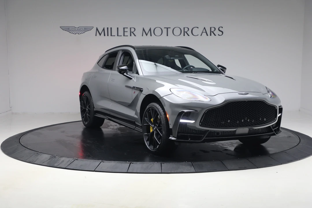 2026 Aston Martin DBX - Image 12 of 31