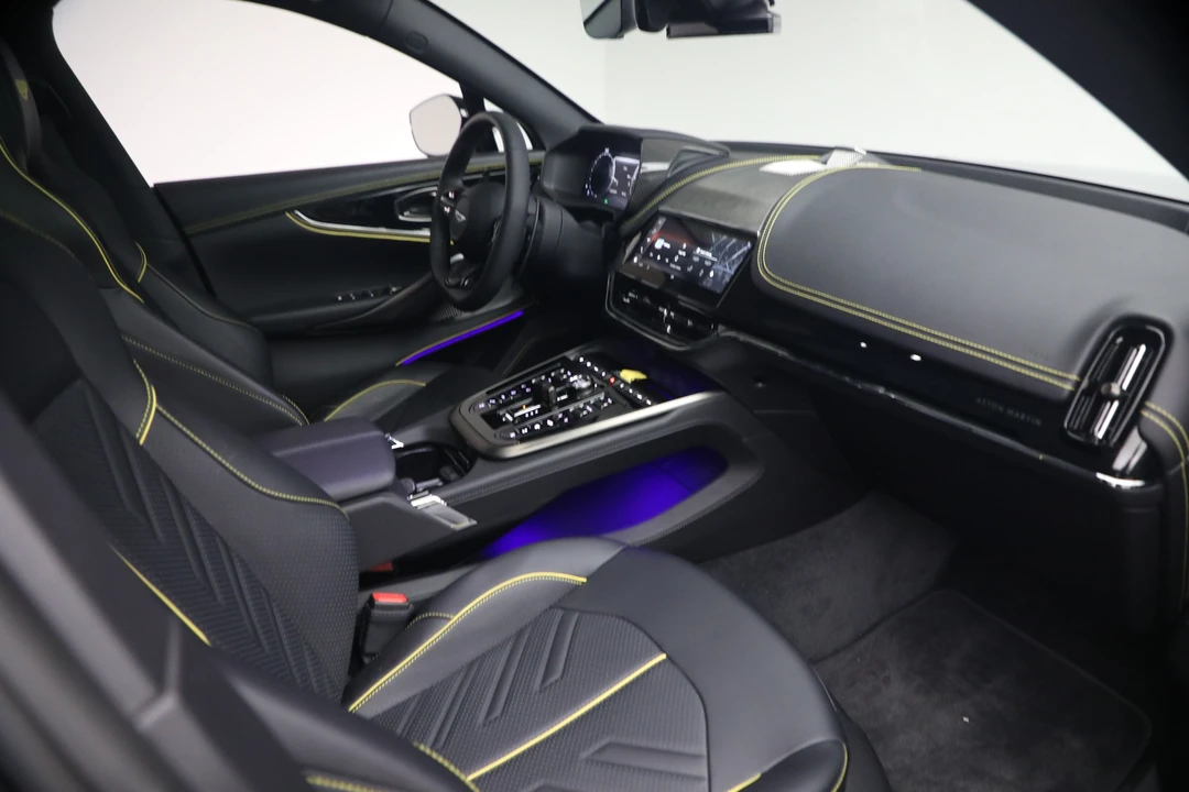 2026 Aston Martin DBX - Image 22 of 31