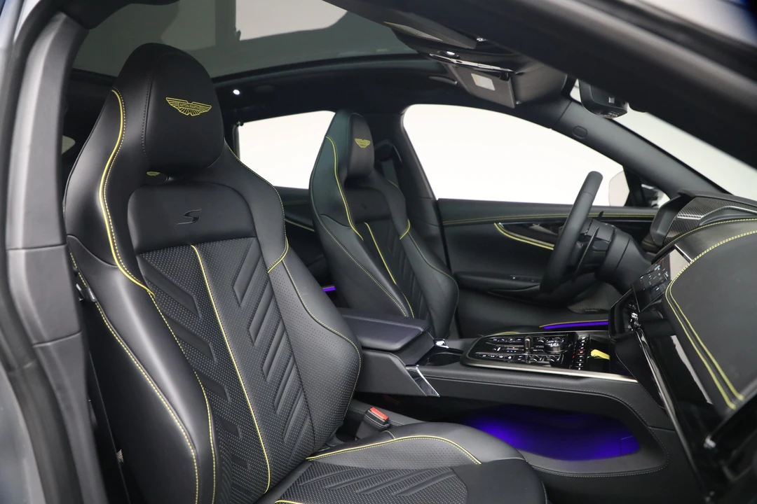 2026 Aston Martin DBX - Image 24 of 31