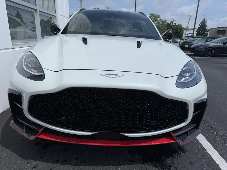 2026 Aston Martin DBX - Image 2 of 8