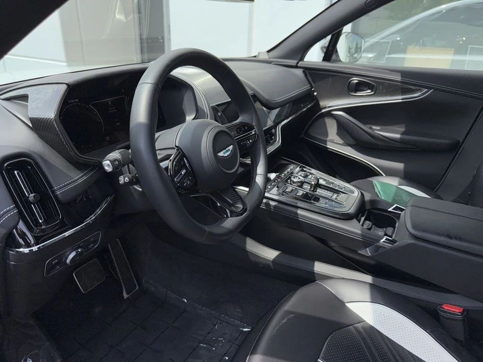 2026 Aston Martin DBX - Image 4 of 8