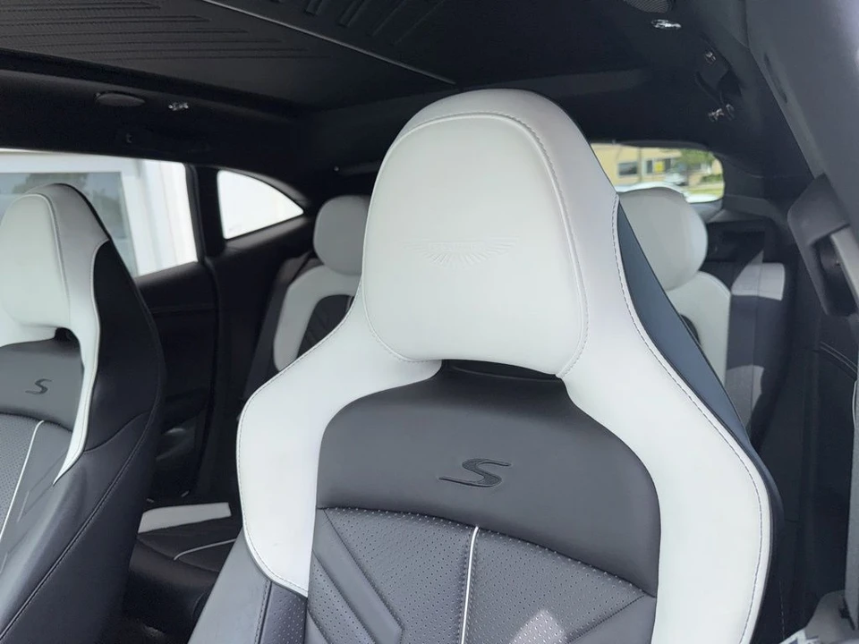 2026 Aston Martin DBX - Image 5 of 8