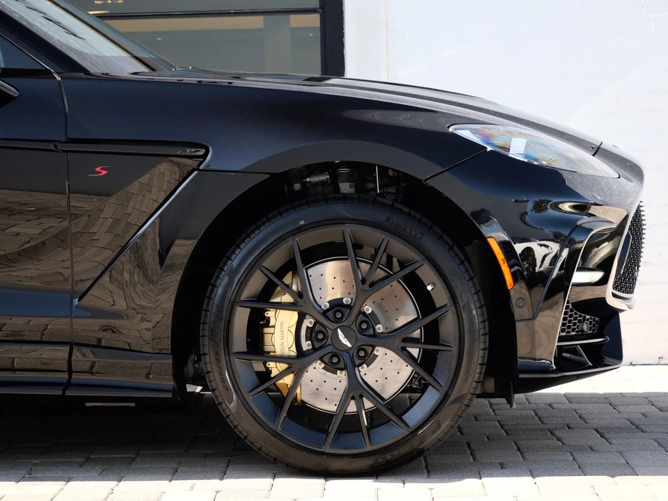 2026 Aston Martin DBX 707 - Image 4 of 29