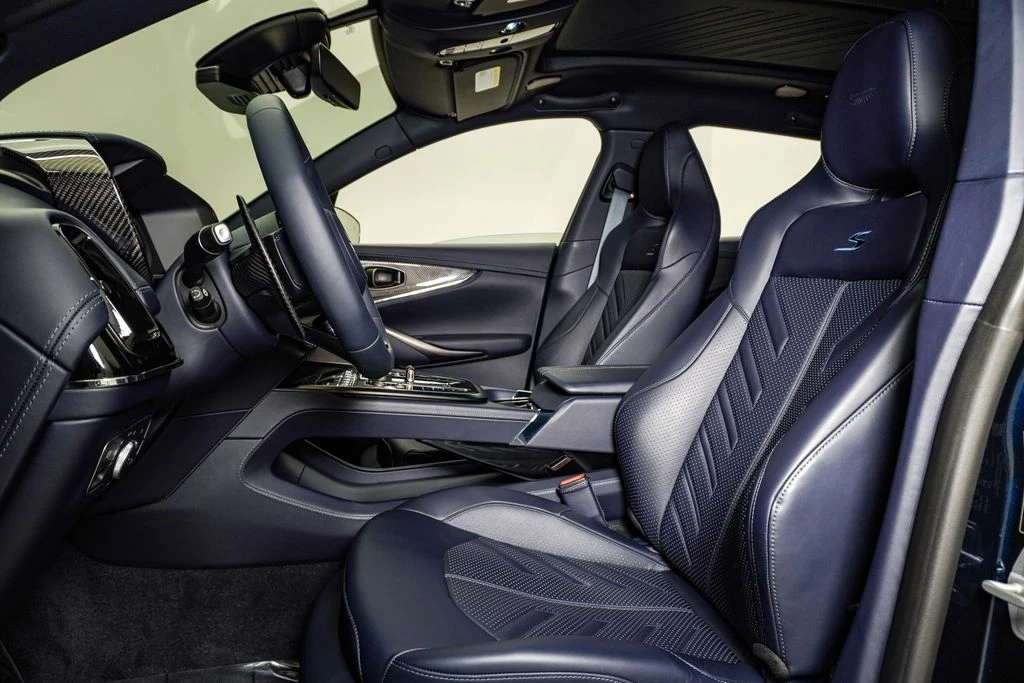 2026 Aston Martin DBX - Image 22 of 31
