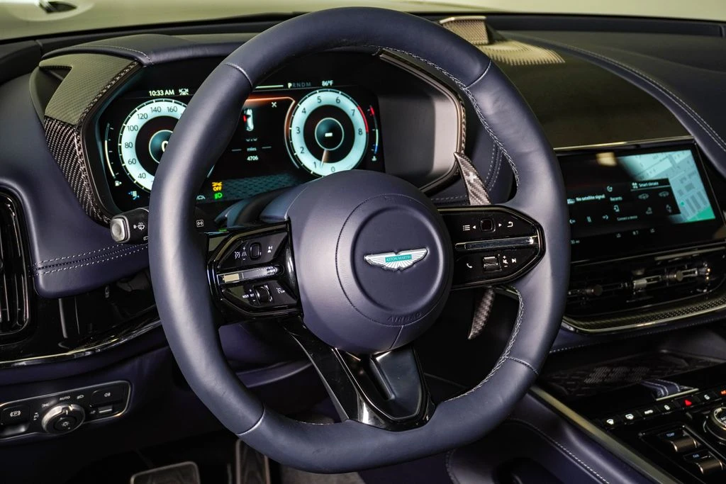 2026 Aston Martin DBX - Image 25 of 31