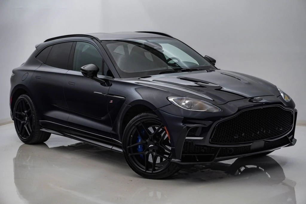 2026 Aston Martin DBX - Image 3 of 31