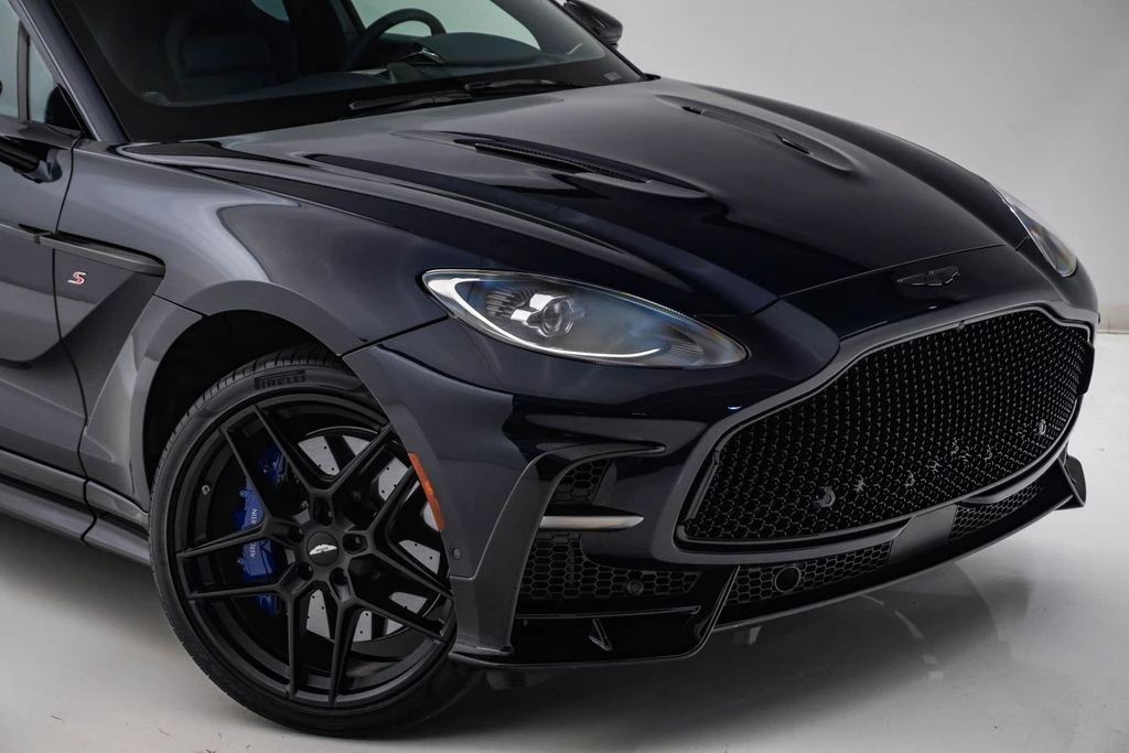 2026 Aston Martin DBX - Image 4 of 31