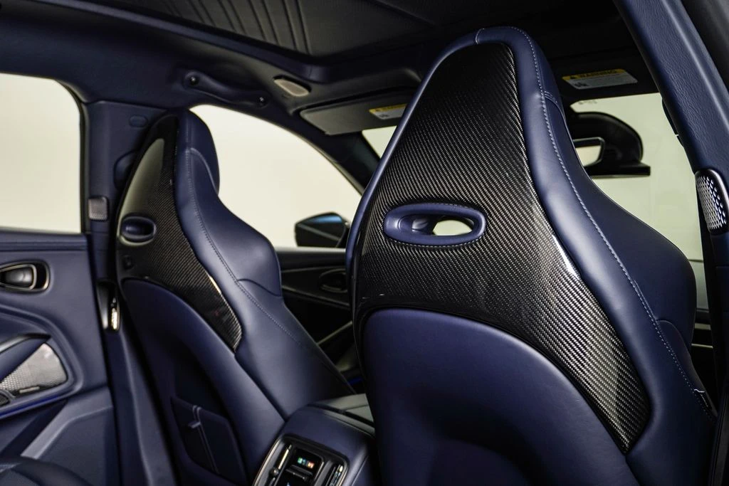 2026 Aston Martin DBX - Image 20 of 31