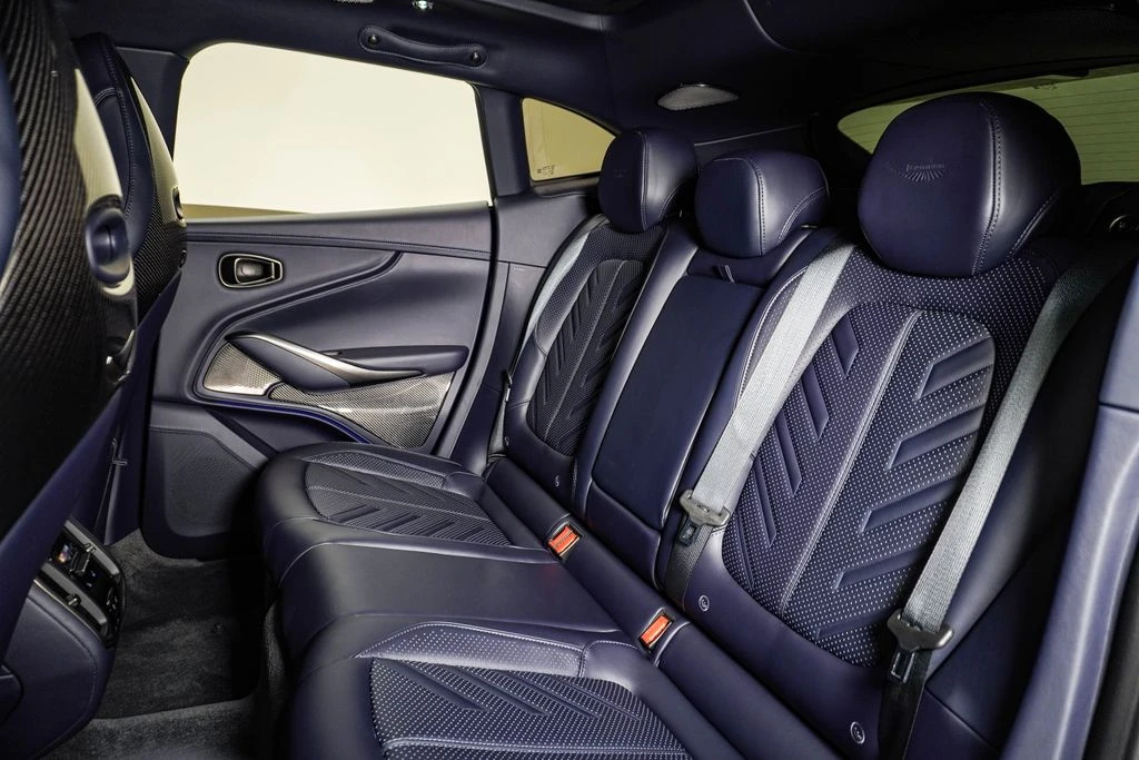 2026 Aston Martin DBX - Image 21 of 31