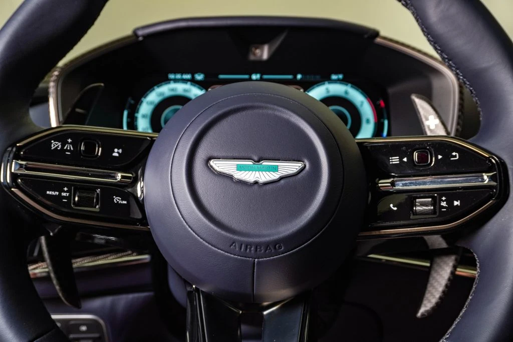 2026 Aston Martin DBX - Image 26 of 31