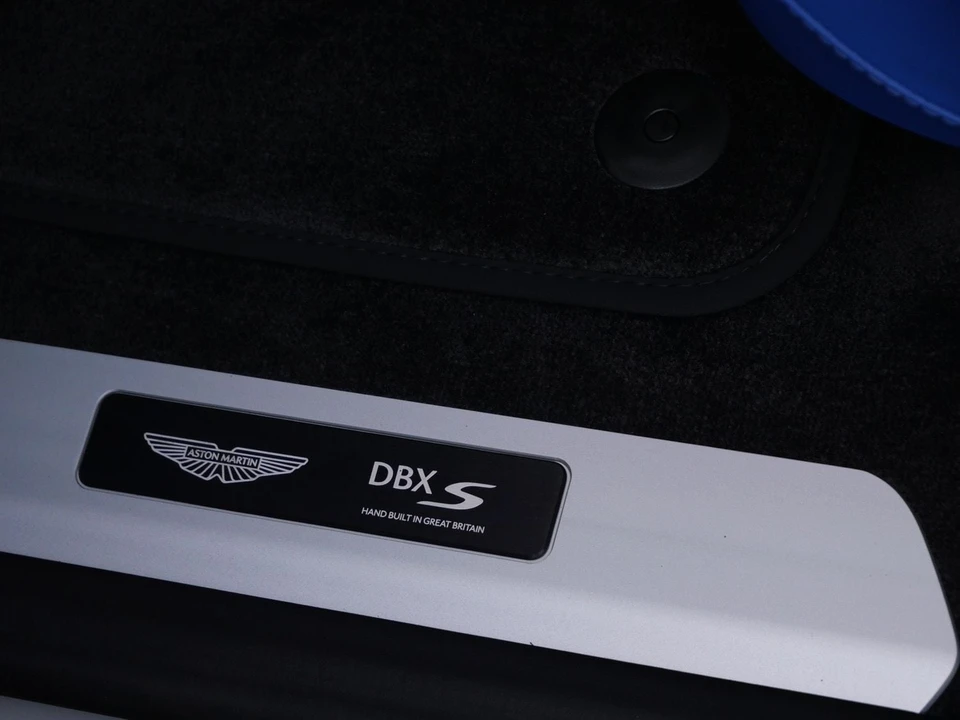 2026 Aston Martin DBX - Image 21 of 29
