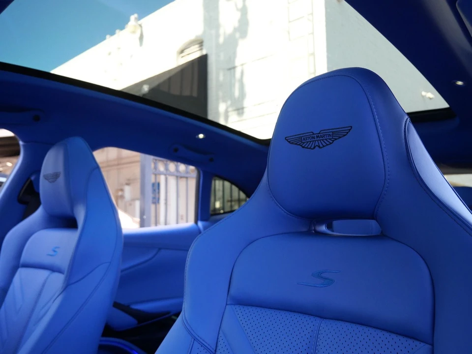 2026 Aston Martin DBX - Image 5 of 29