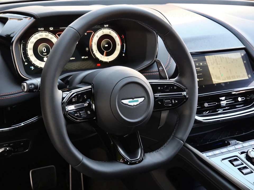 2026 Aston Martin DBX - Image 11 of 28