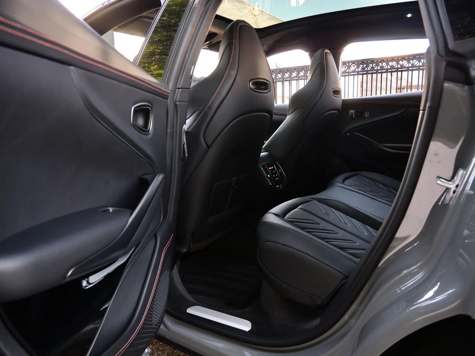 2026 Aston Martin DBX - Image 18 of 28