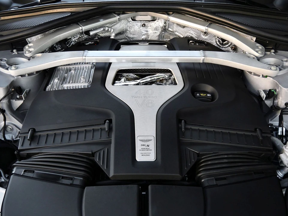 2026 Aston Martin DBX - Image 22 of 28