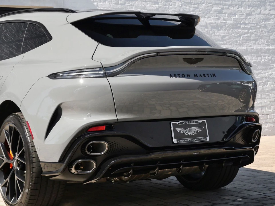 2026 Aston Martin DBX - Image 8 of 28