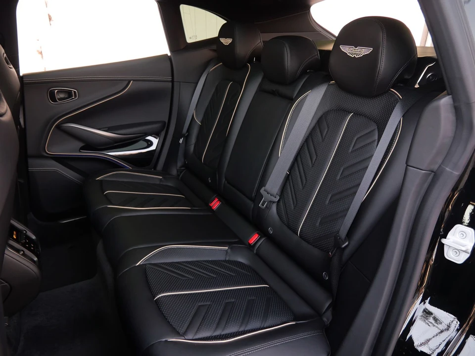 2026 Aston Martin DBX - Image 23 of 28