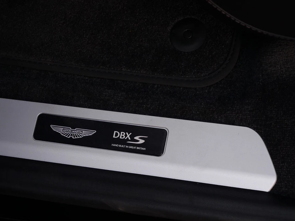 2026 Aston Martin DBX - Image 20 of 28