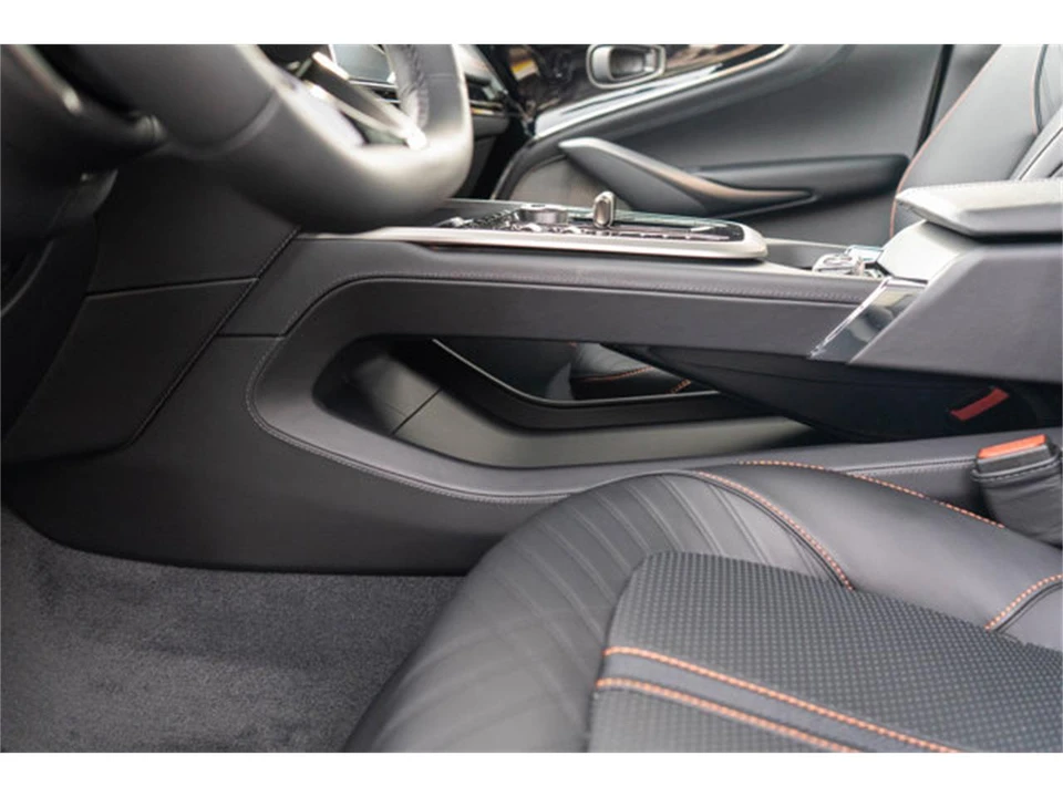 2026 Aston Martin DBX - Image 11 of 12