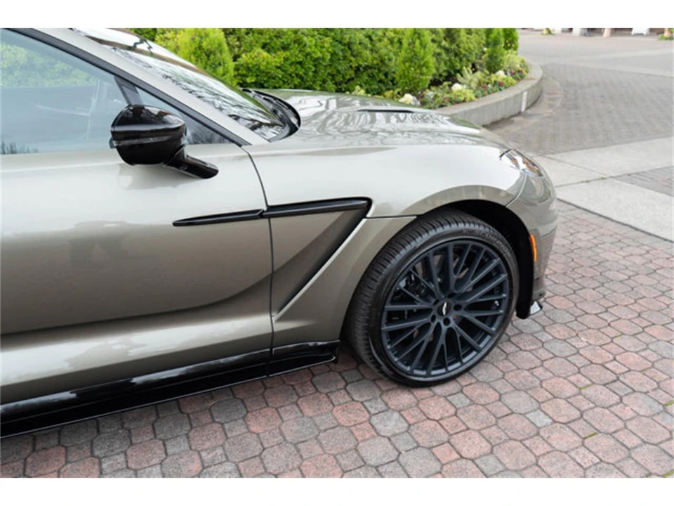 2026 Aston Martin DBX - Image 8 of 12