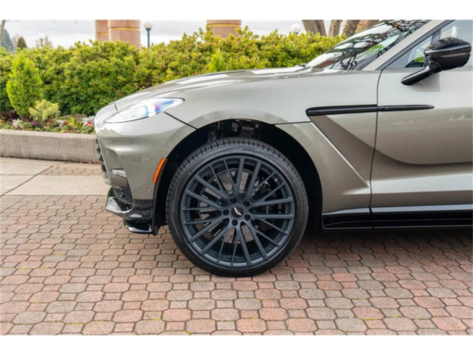 2026 Aston Martin DBX - Image 3 of 12