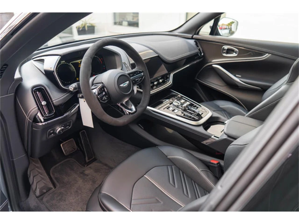 2026 Aston Martin DBX - Image 3 of 12