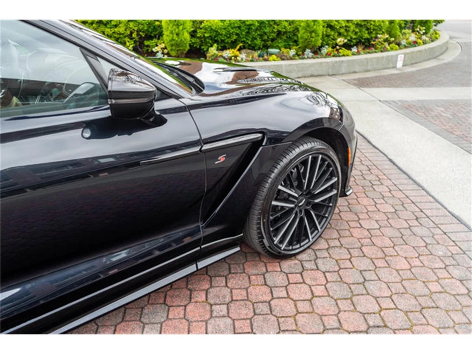 2026 Aston Martin DBX - Image 9 of 12