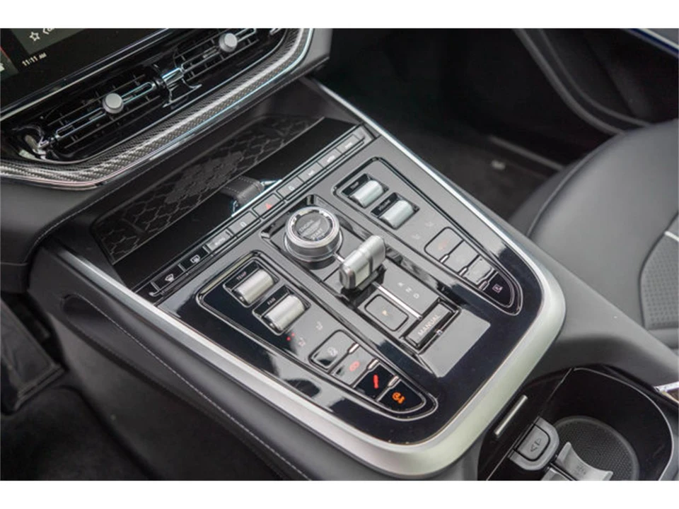 2026 Aston Martin DBX - Image 10 of 12