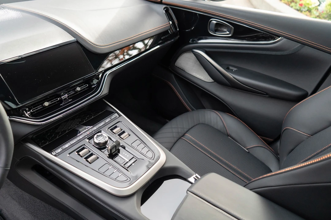 2026 Aston Martin DBX 707 - Image 8 of 21