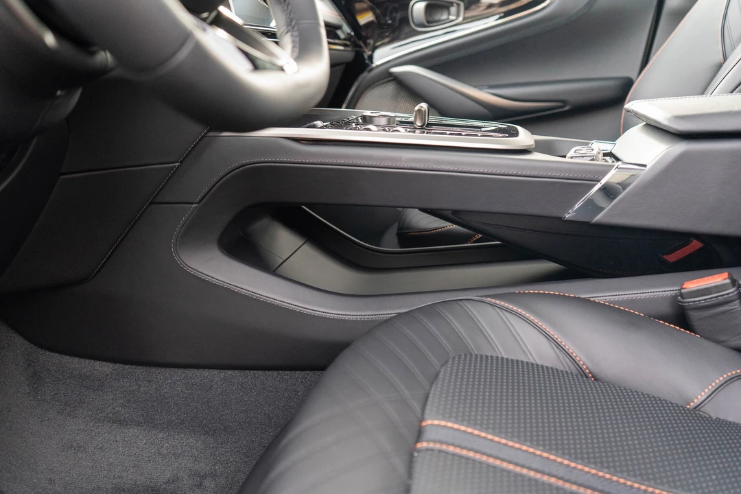 2026 Aston Martin DBX 707 - Image 10 of 21