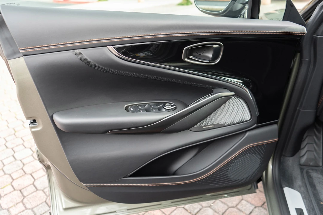 2026 Aston Martin DBX 707 - Image 12 of 31