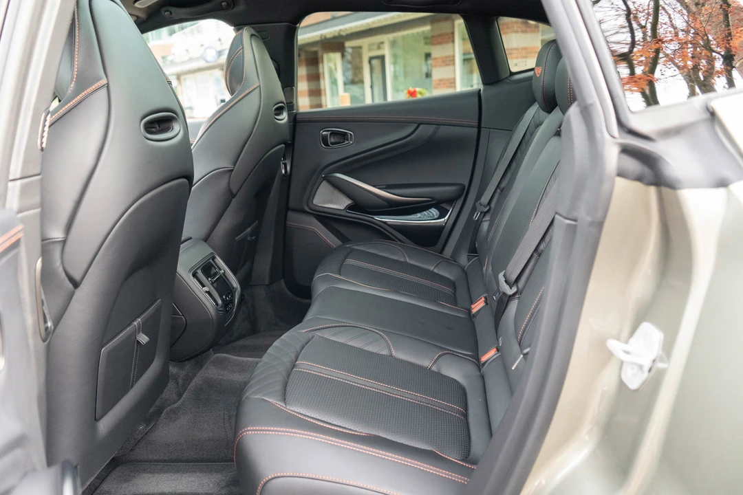 2026 Aston Martin DBX 707 - Image 25 of 31