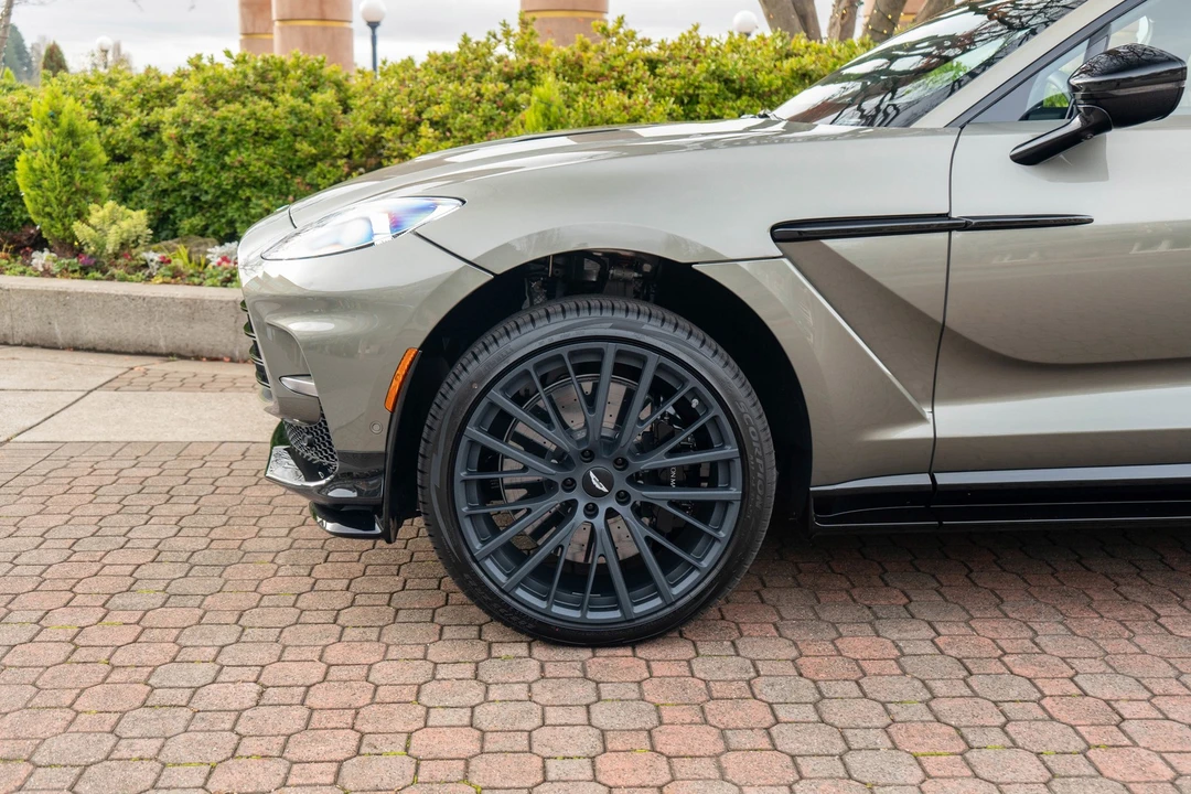 2026 Aston Martin DBX 707 - Image 2 of 21