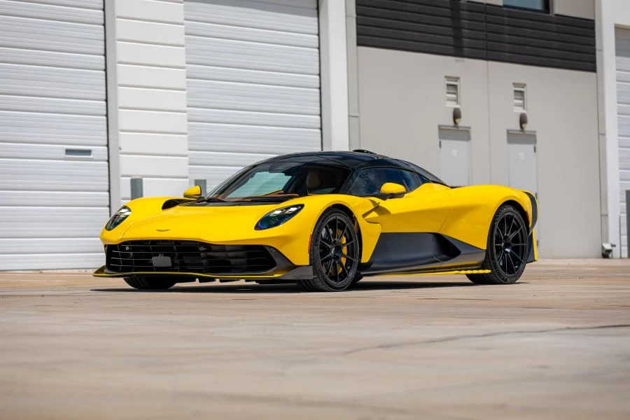 2026 Aston Martin Valhalla - Image 13 of 31