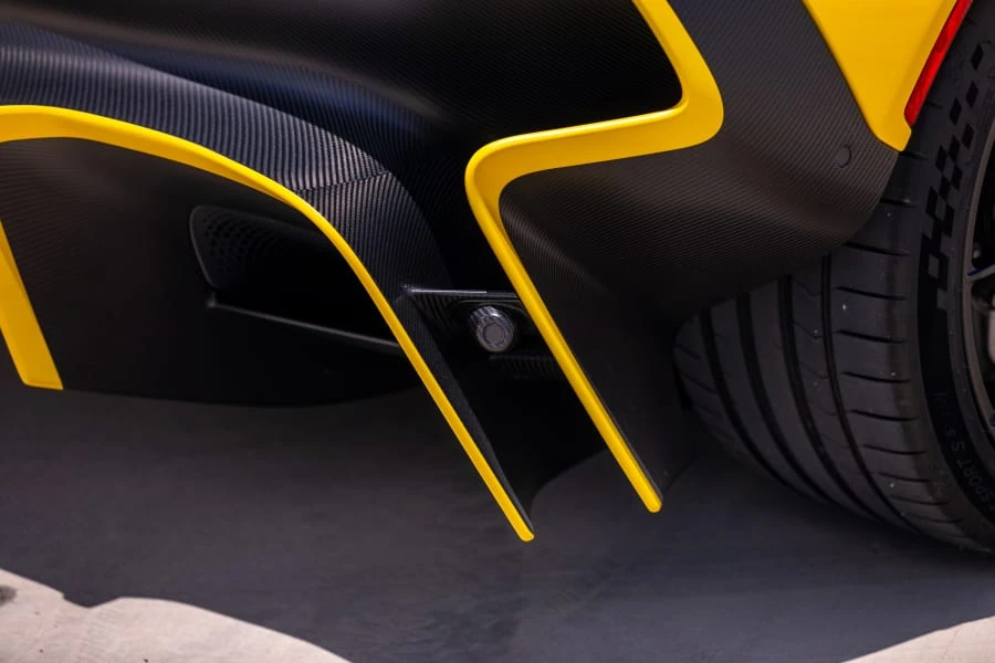 2026 Aston Martin Valhalla - Image 24 of 31