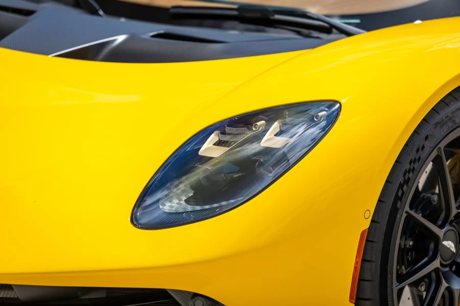 2026 Aston Martin Valhalla - Image 9 of 31