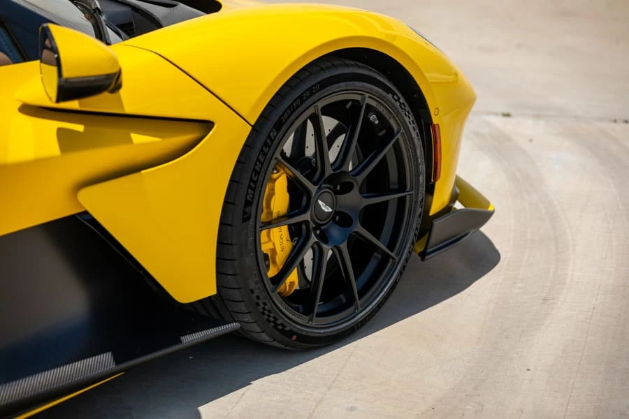 2026 Aston Martin Valhalla - Image 26 of 31