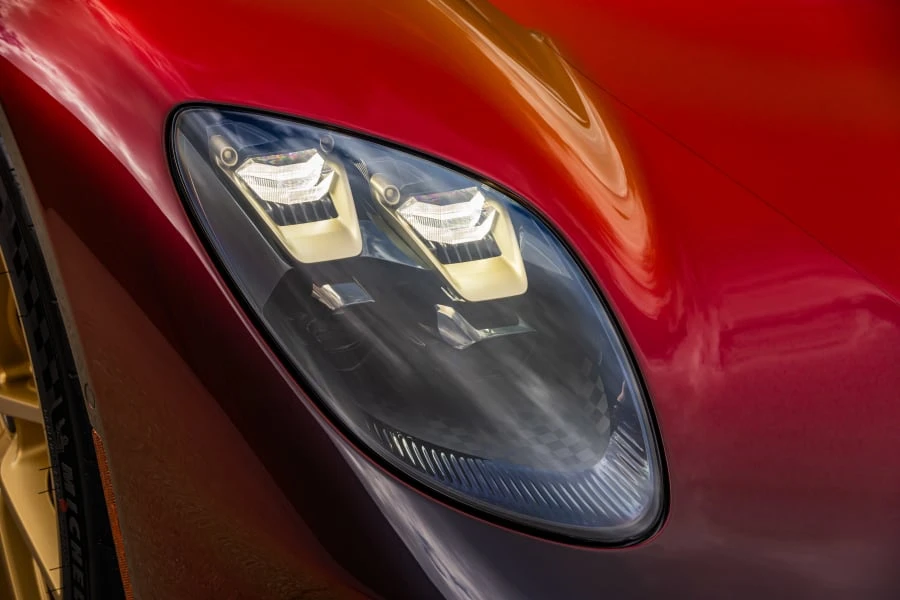 2026 Aston Martin Valhalla - Image 21 of 31