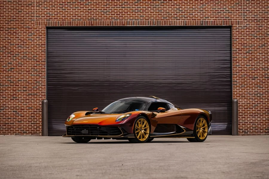 2026 Aston Martin Valhalla - Image 15 of 31