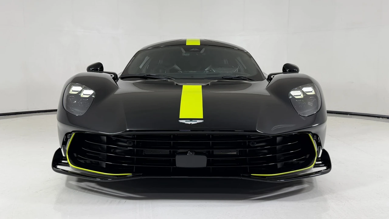 2026 Aston Martin Valhalla - Image 22 of 31