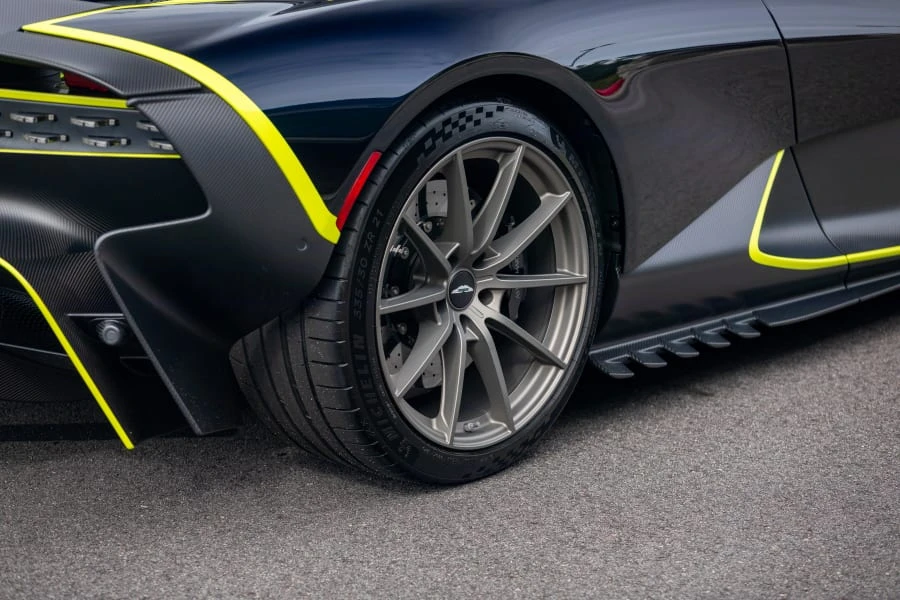 2026 Aston Martin Valhalla - Image 24 of 31