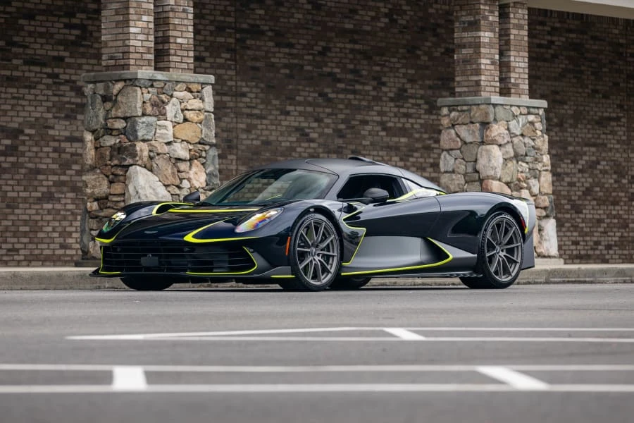 2026 Aston Martin Valhalla - Image 25 of 31
