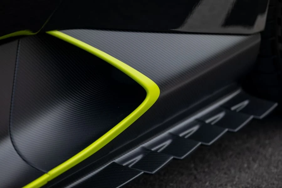 2026 Aston Martin Valhalla - Image 10 of 31