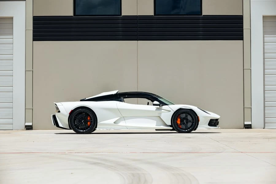 2026 Aston Martin Valhalla - Image 2 of 31